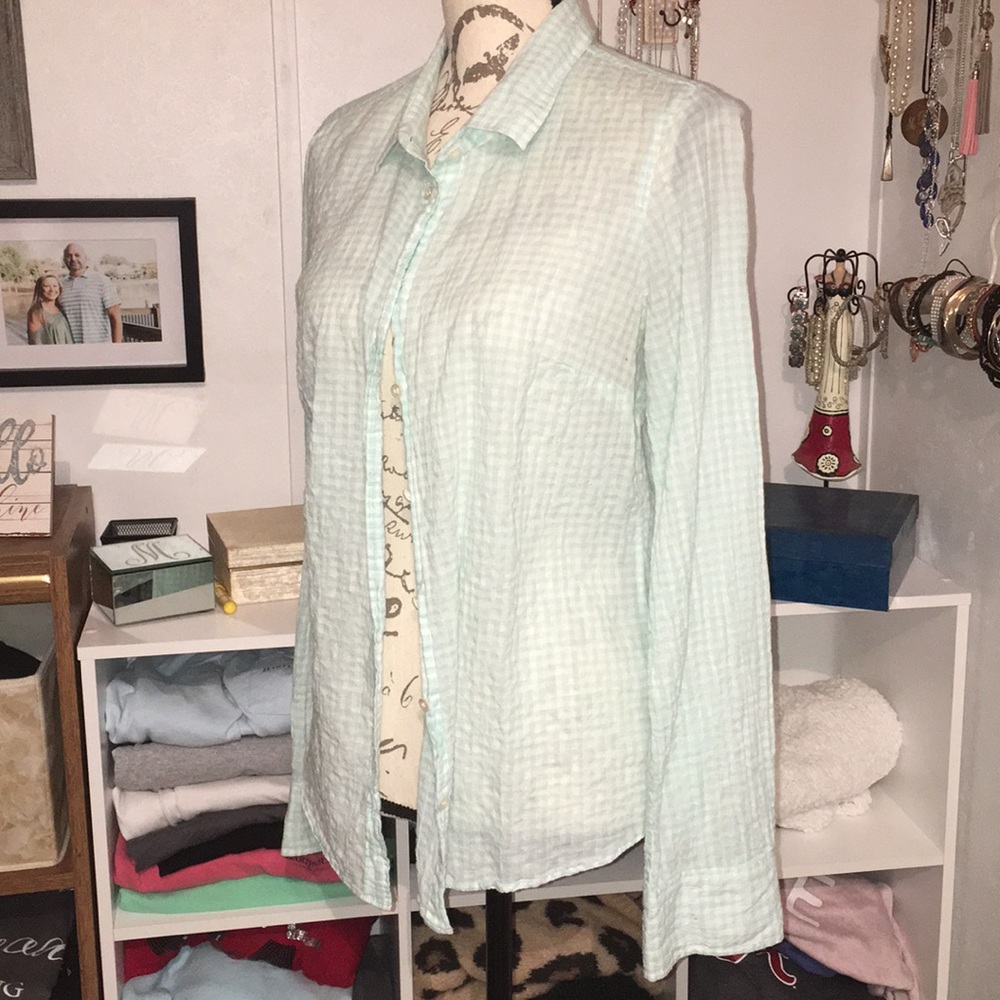 😍J. Crew mint green gingham button down. Size Med